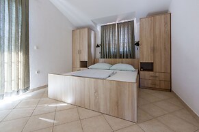 Apartment Goran