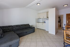 Apartment Goran
