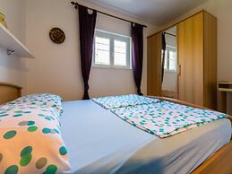House Lipert