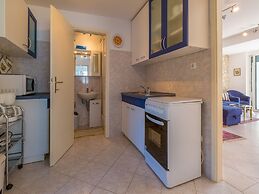 House Lipert
