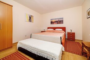 Apartments Dragica