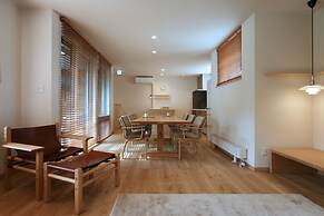 Shimogoryo House