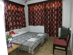 Hotel Kismat Mahal