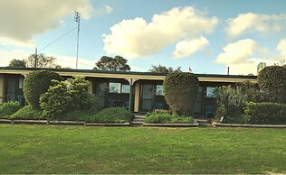 Pinehaven Motel