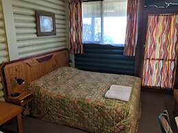 Pinehaven Motel