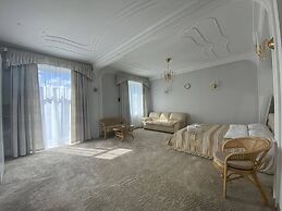 Home Apart 4