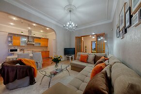 Home Apart 4