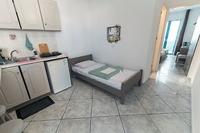 Angela & Thalia Apartments