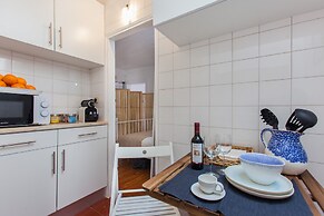 Alfama Sunny & Typical Apartment, By TimeCooler
