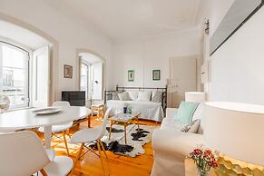 Spacious, Bright and Sunny Apartment, By TimeCooler
