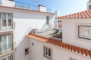 Light Filled Typical Apartment at Alfama, By TimeCooler