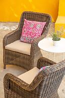 Bright & Spacious W/ Orange Tree Patio Apartment by TimeCooler