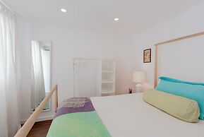 Sunny Apartment with Patio, By TimeCooler