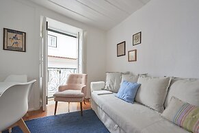 Alfama Light-Filled Apartment, By TimeCooler