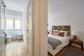 Belém Light Filled Apartment, By TimeCooler