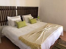 Avis Guest House