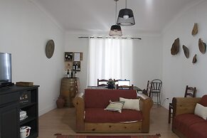 Avis Guest House