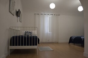 Avis Guest House
