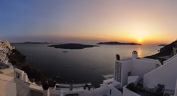 Loucas On The Cliff