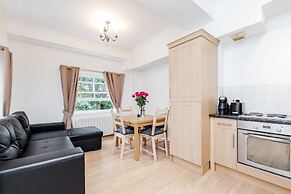 Kings Road Apartments