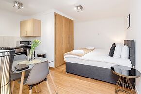 Kings Road Apartments