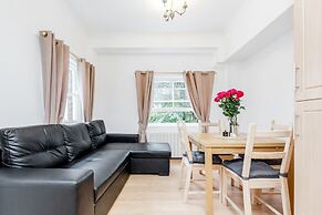 Kings Road Apartments