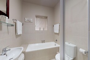 Estoril Beachfront Condo