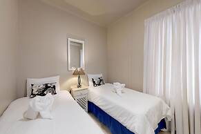 Estoril Beachfront Condo