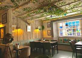 Molesworth Arms