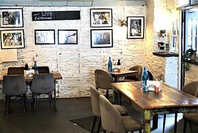 Molesworth Arms