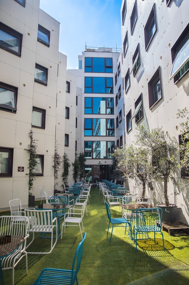 1n Student Hotel Camden - Students Only