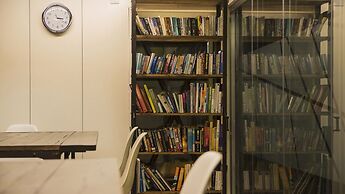 1n Student Hotel Camden - Students Only