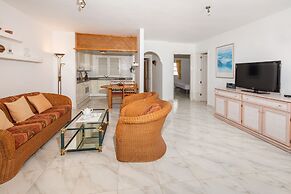 Golf y Mar Suites