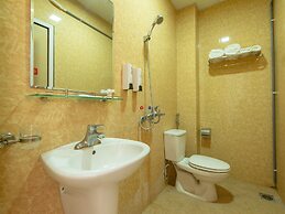 OYO 417 Truong Son Hotel