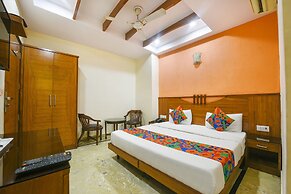 FabExpress Jaggi Palace