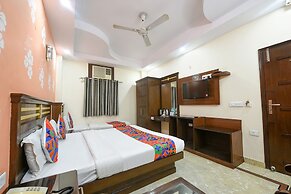 FabExpress Jaggi Palace