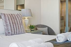 Dolphin Beach H106