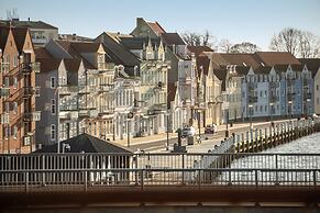 Harbour Penthouse