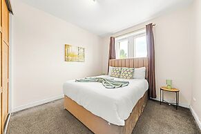 Warm Cosy Family Home With Free Parking
