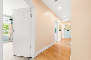 Warm Cosy Family Home With Free Parking