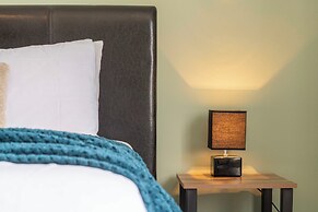 Warm Cosy Family Home With Free Parking