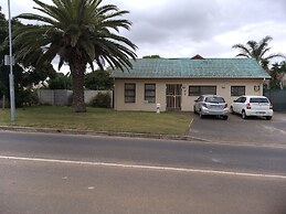 Dj'S B&B