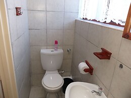 Dj'S B&B