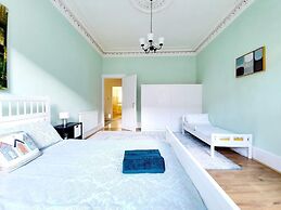 Spacious Apartment In Glasgow