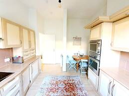 Spacious Apartment In Glasgow