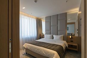 Hotel Mona Plaza