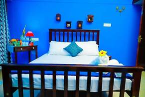 Nutshell Airport Retreat by the Sea