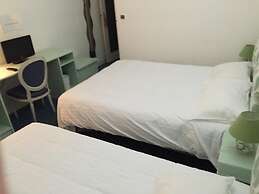 Hotel Joly