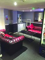 Bobby's Bunkhouse - Hostel