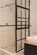 Mauya Guesthouse